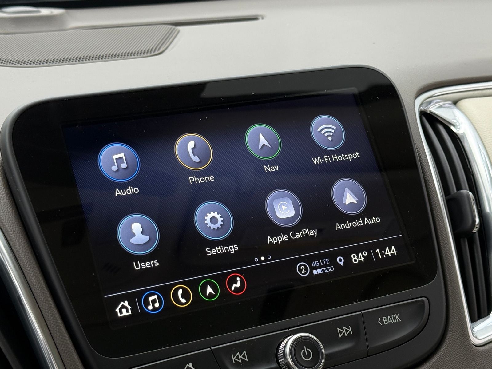 Thumbnail: 2024 Chevrolet Malibu - 3