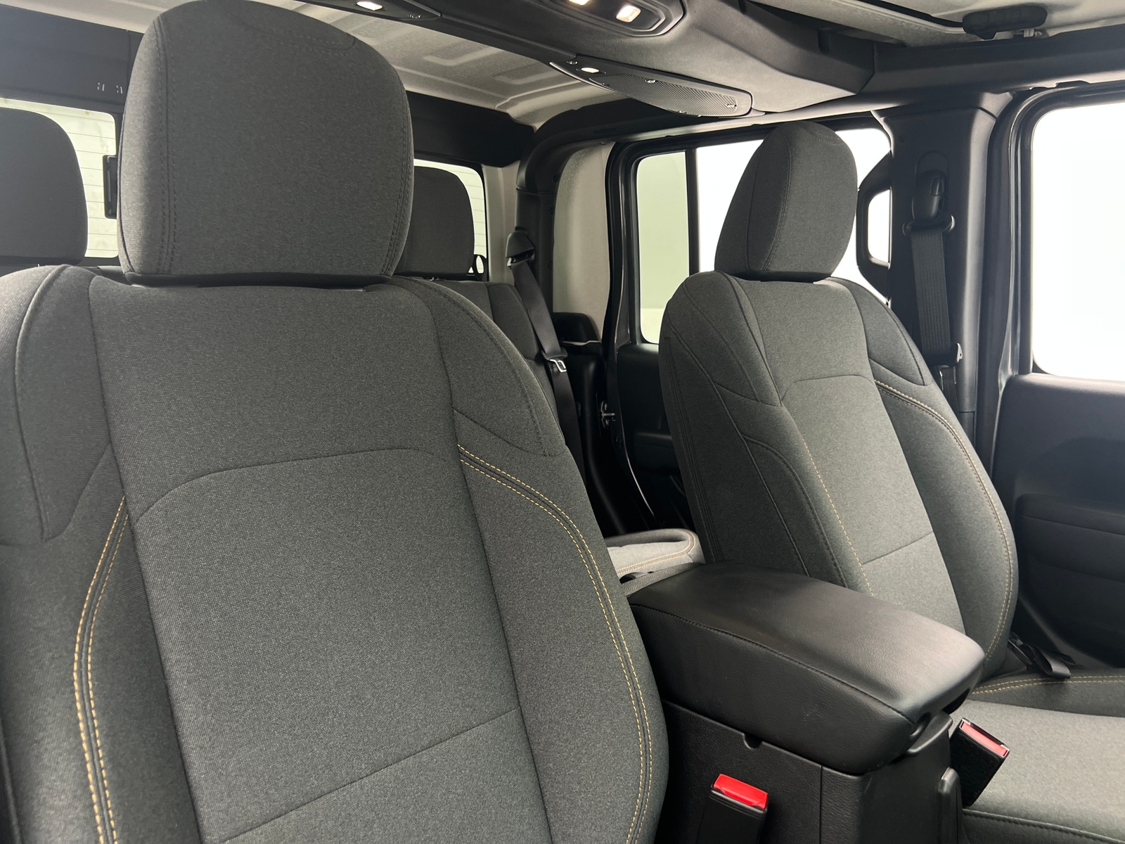 Thumbnail: 2025 Jeep Gladiator - 2