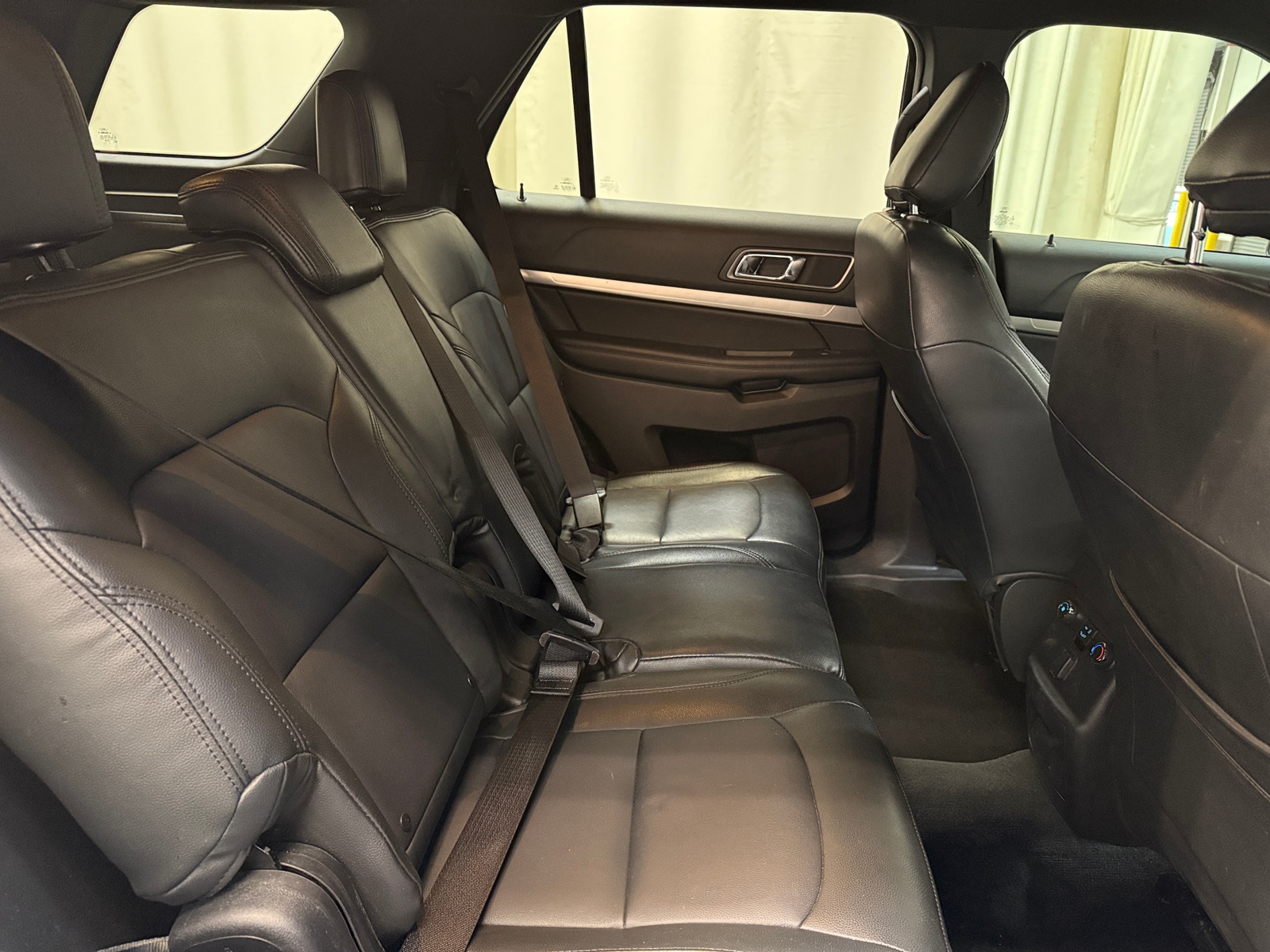 Thumbnail: 2018 Ford Explorer - 6