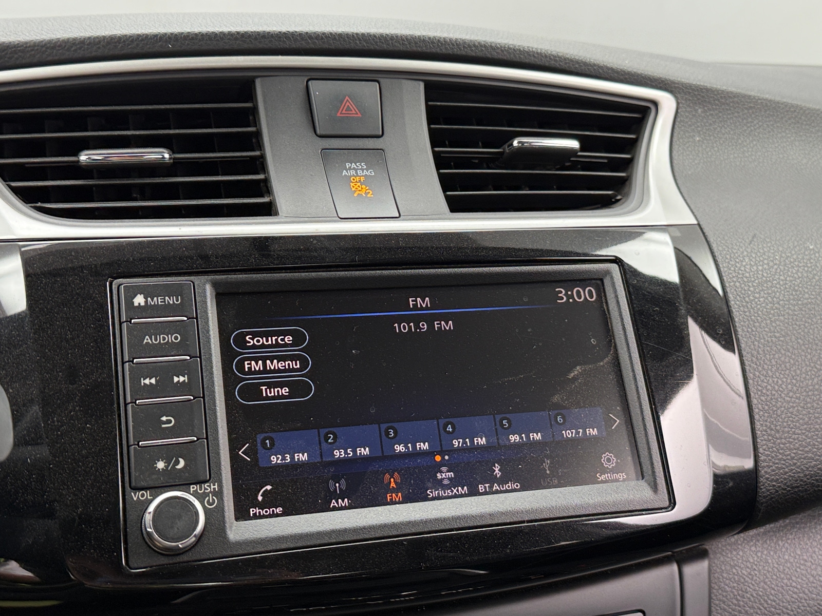 Thumbnail: 2019 Nissan Sentra - 4