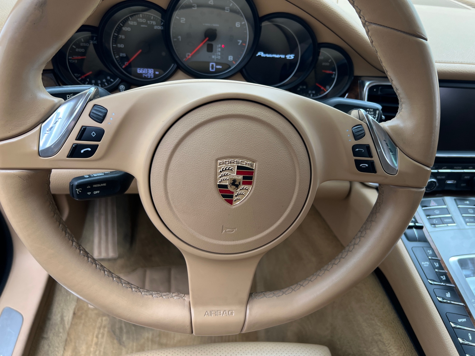 Thumbnail: 2012 Porsche Panamera - 4