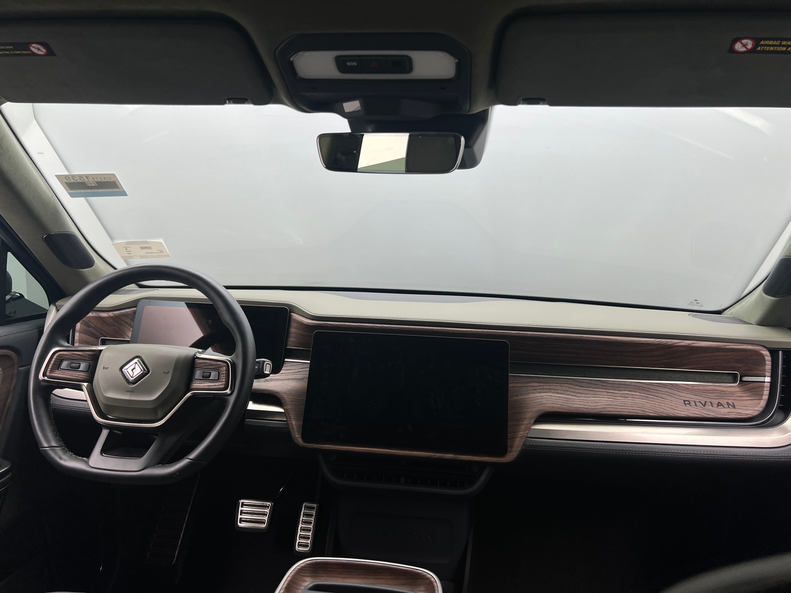 Thumbnail: 2022 Rivian R1S - 2