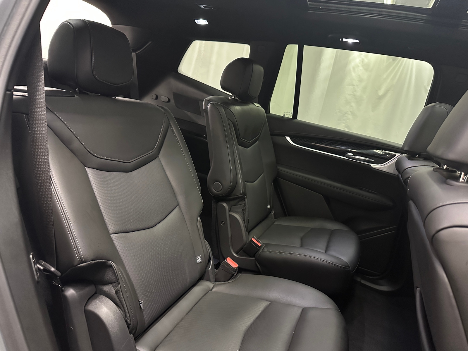 Thumbnail: 2025 Cadillac XT6 - 5