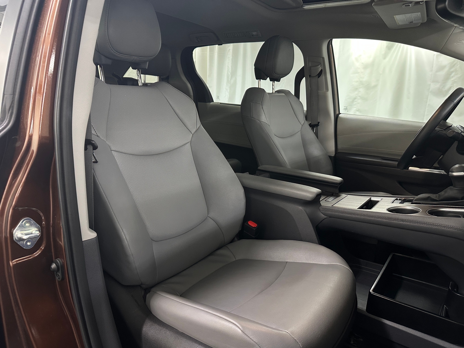Thumbnail: 2023 Toyota Sienna - 2