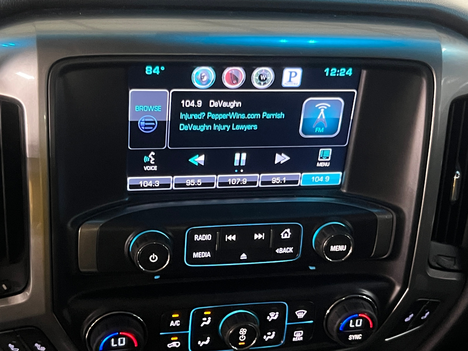 Thumbnail: 2015 Chevrolet Silverado 1500 - 4