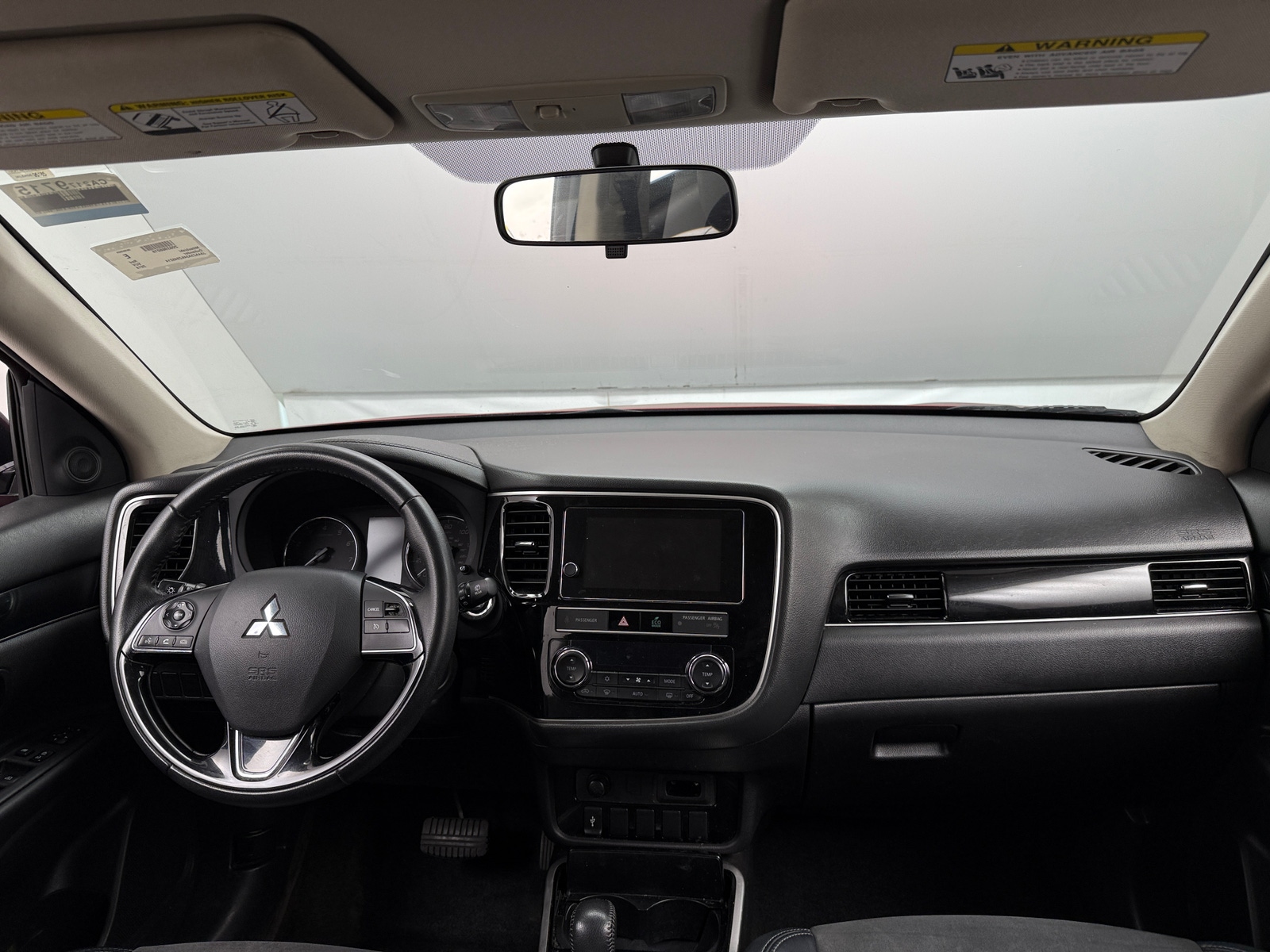 Thumbnail: 2019 Mitsubishi Outlander - 3