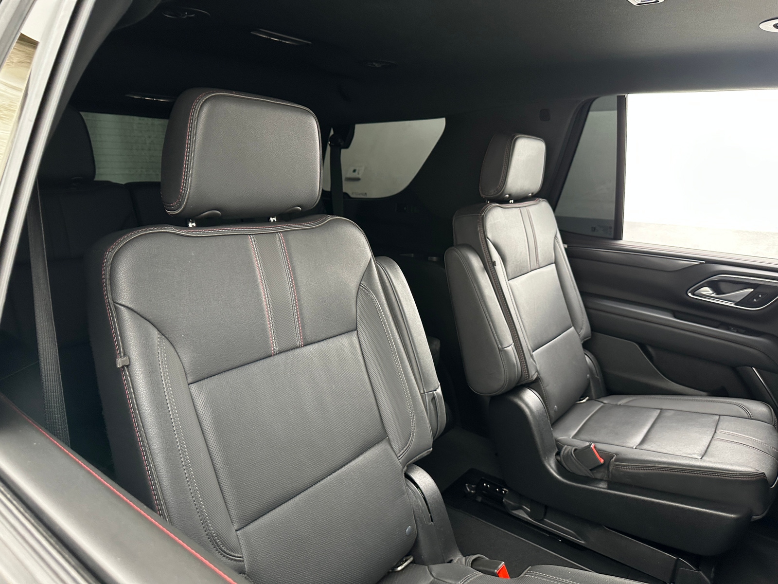 Thumbnail: 2022 Chevrolet Tahoe - 5