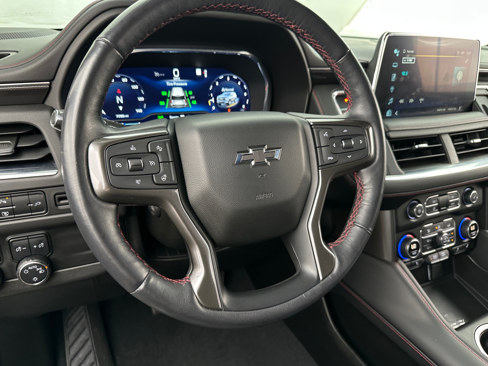 Thumbnail: 2022 Chevrolet Tahoe - 4