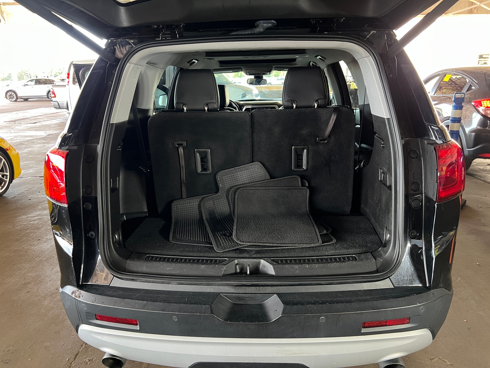 Thumbnail: 2017 GMC Acadia - 6
