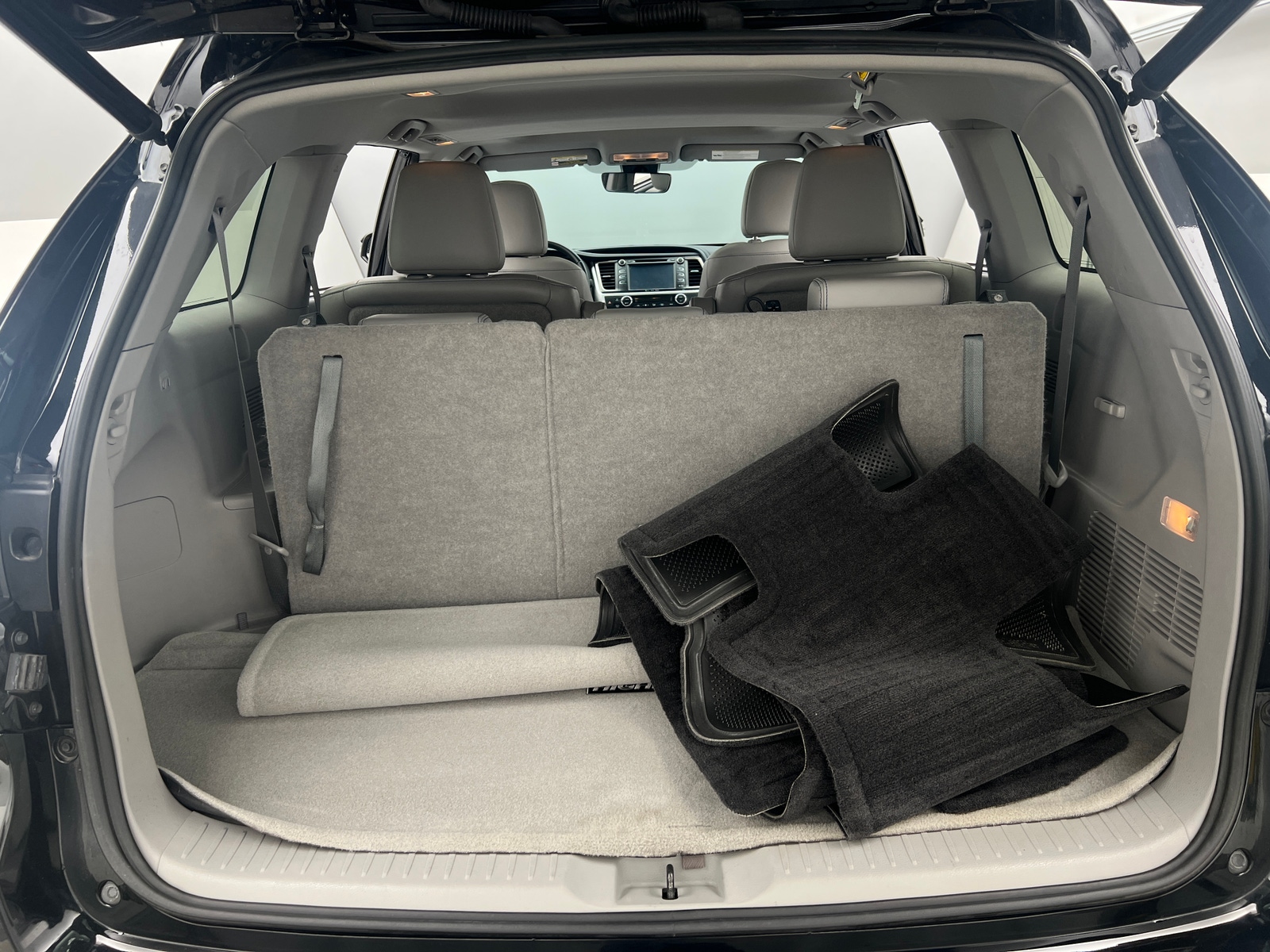Thumbnail: 2018 Toyota Highlander - 6