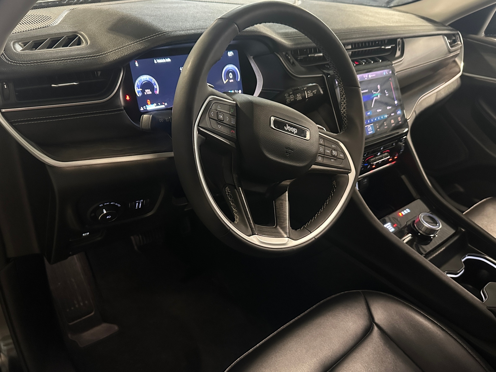 Thumbnail: 2024 Jeep Grand Cherokee - 2