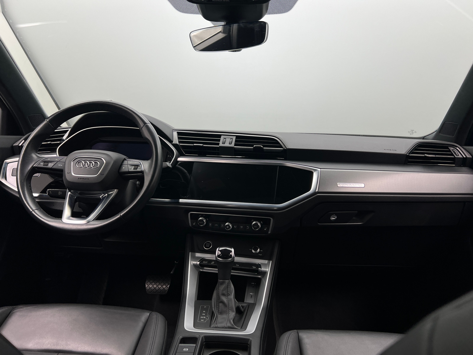 Thumbnail: 2023 Audi Q3 - 2