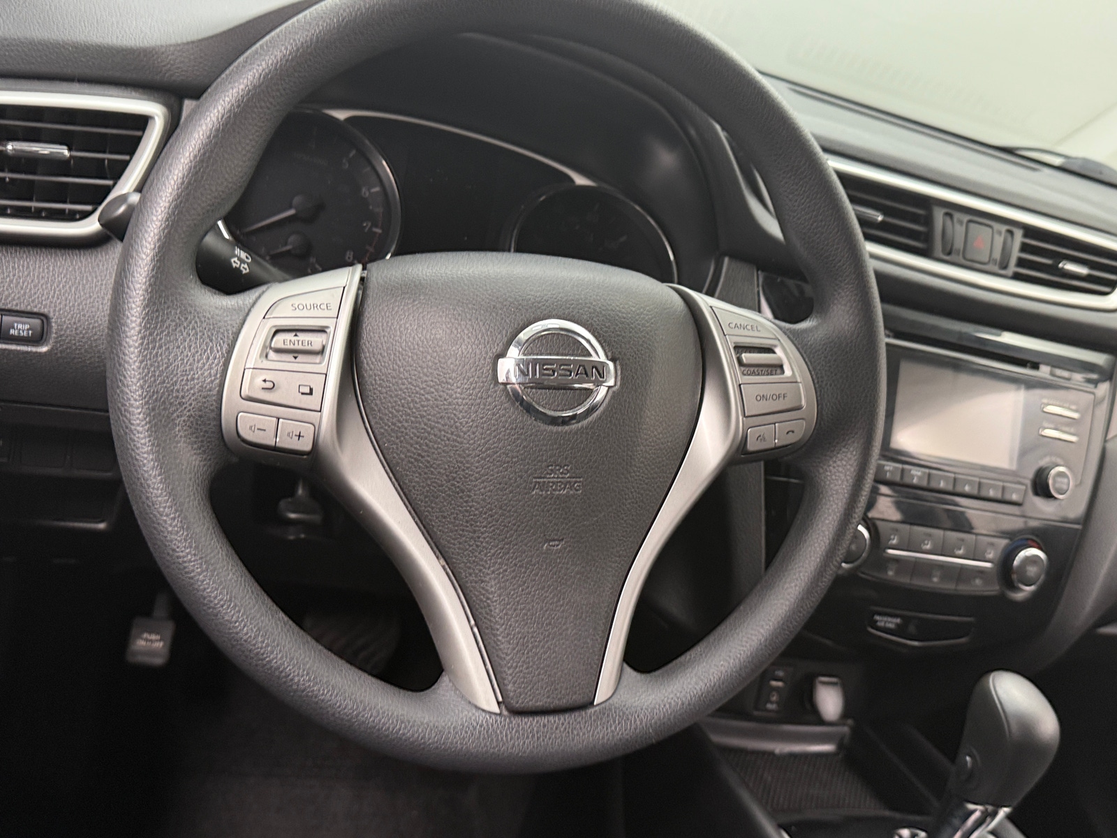 Thumbnail: 2016 Nissan Rogue - 5