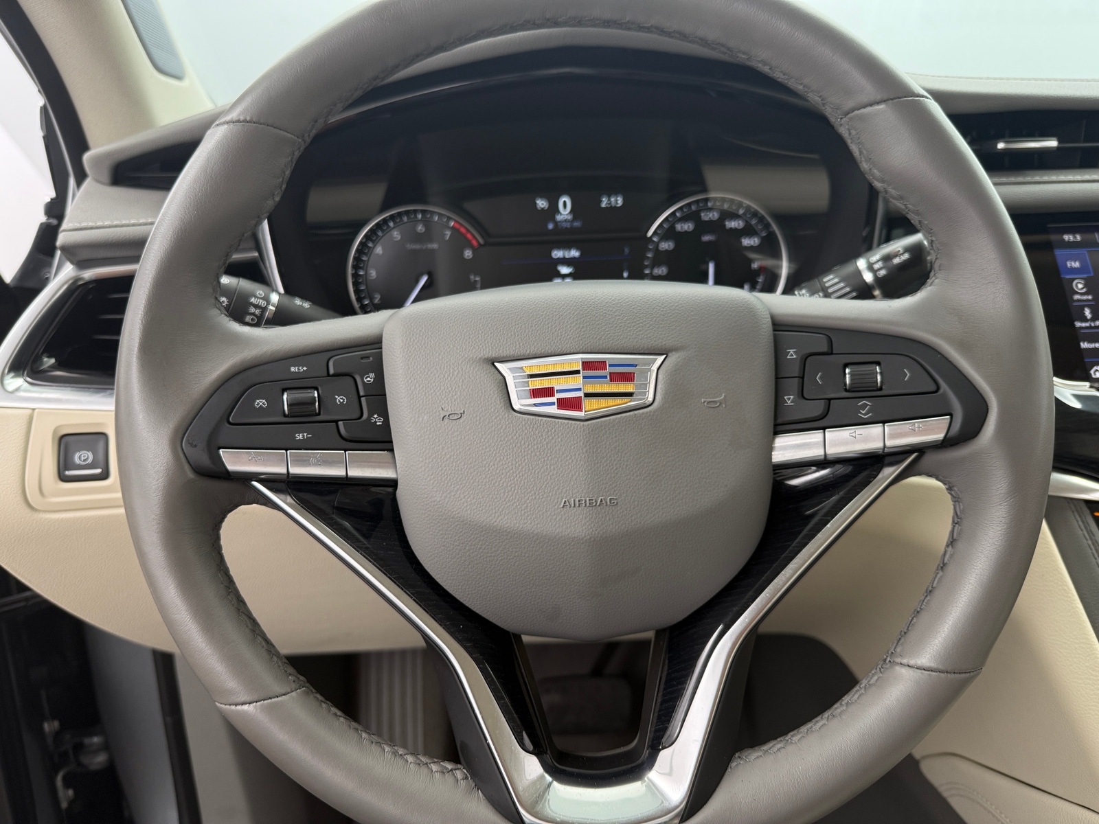 Thumbnail: 2025 Cadillac XT6 - 4