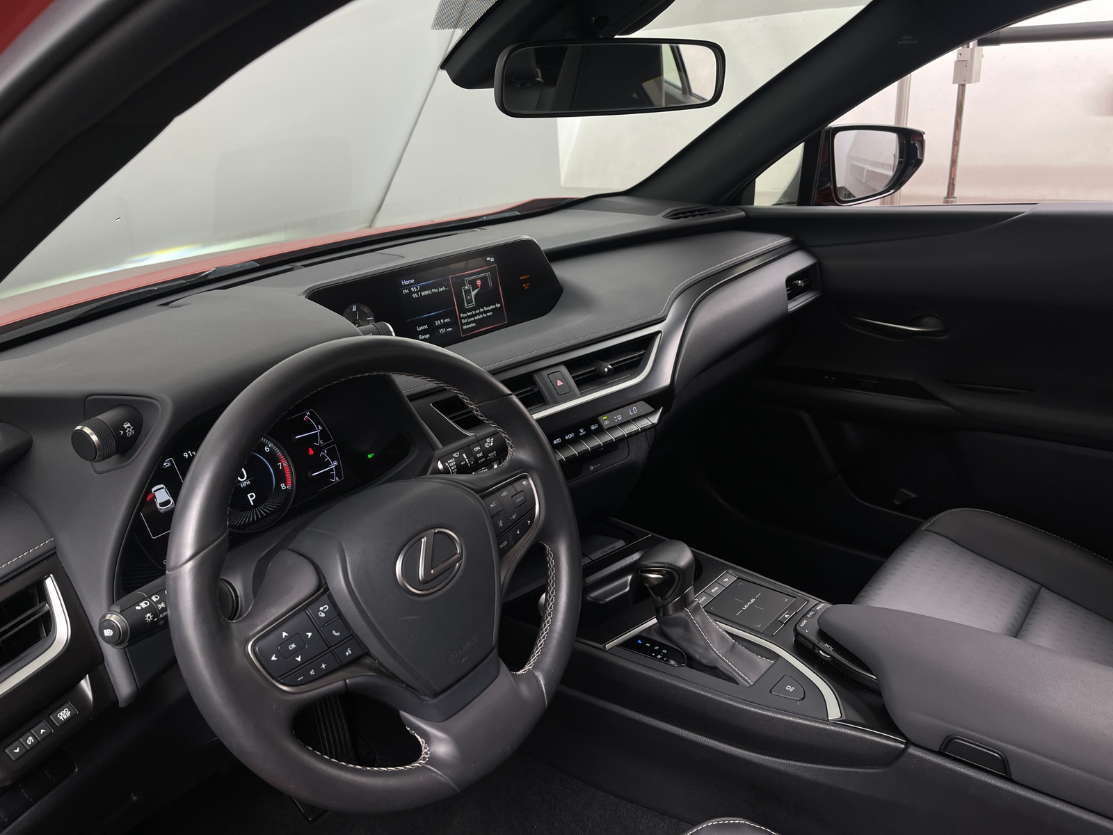 Thumbnail: 2019 Lexus UX - 2