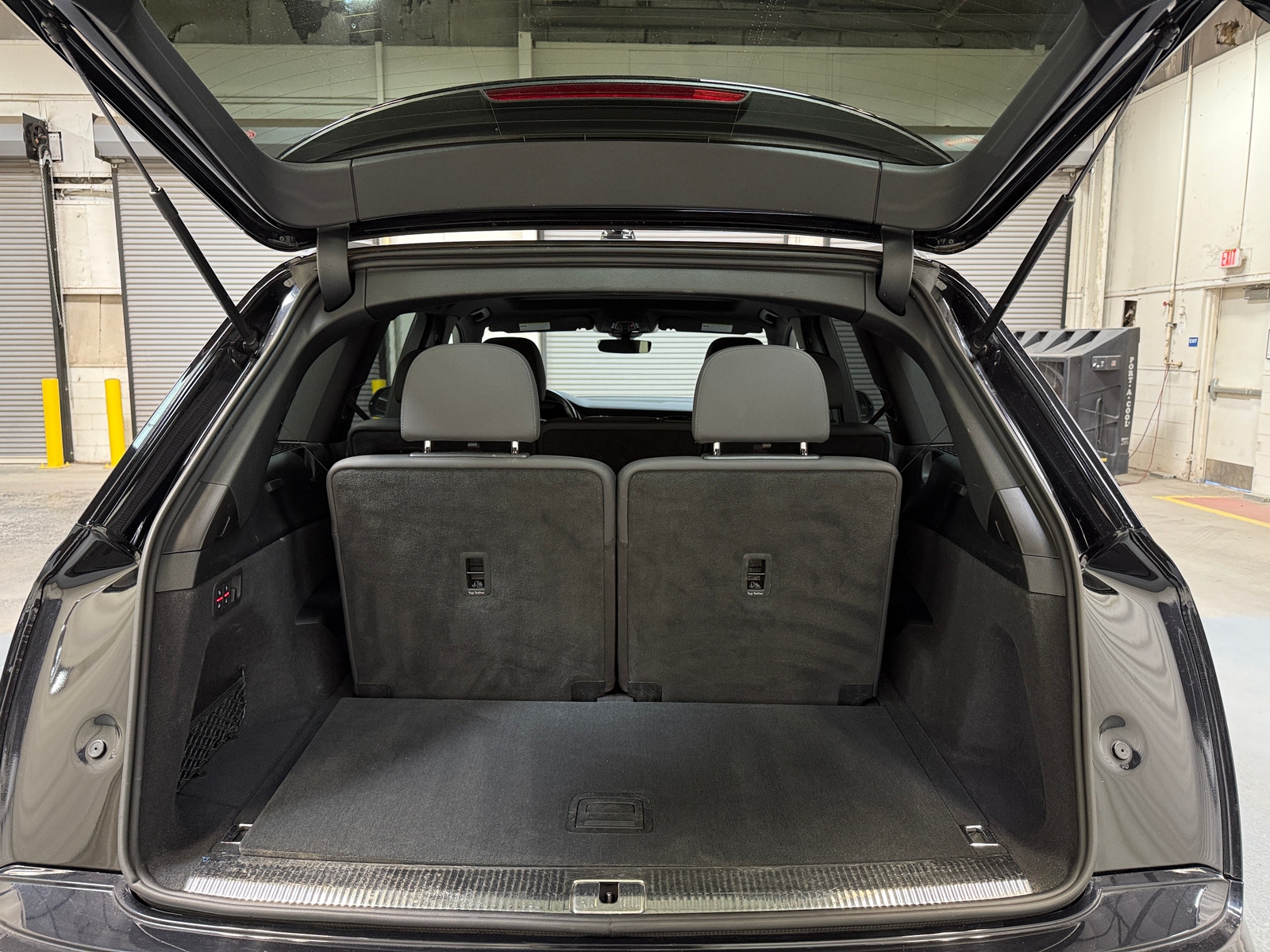 Thumbnail: 2021 Audi Q7 - 6