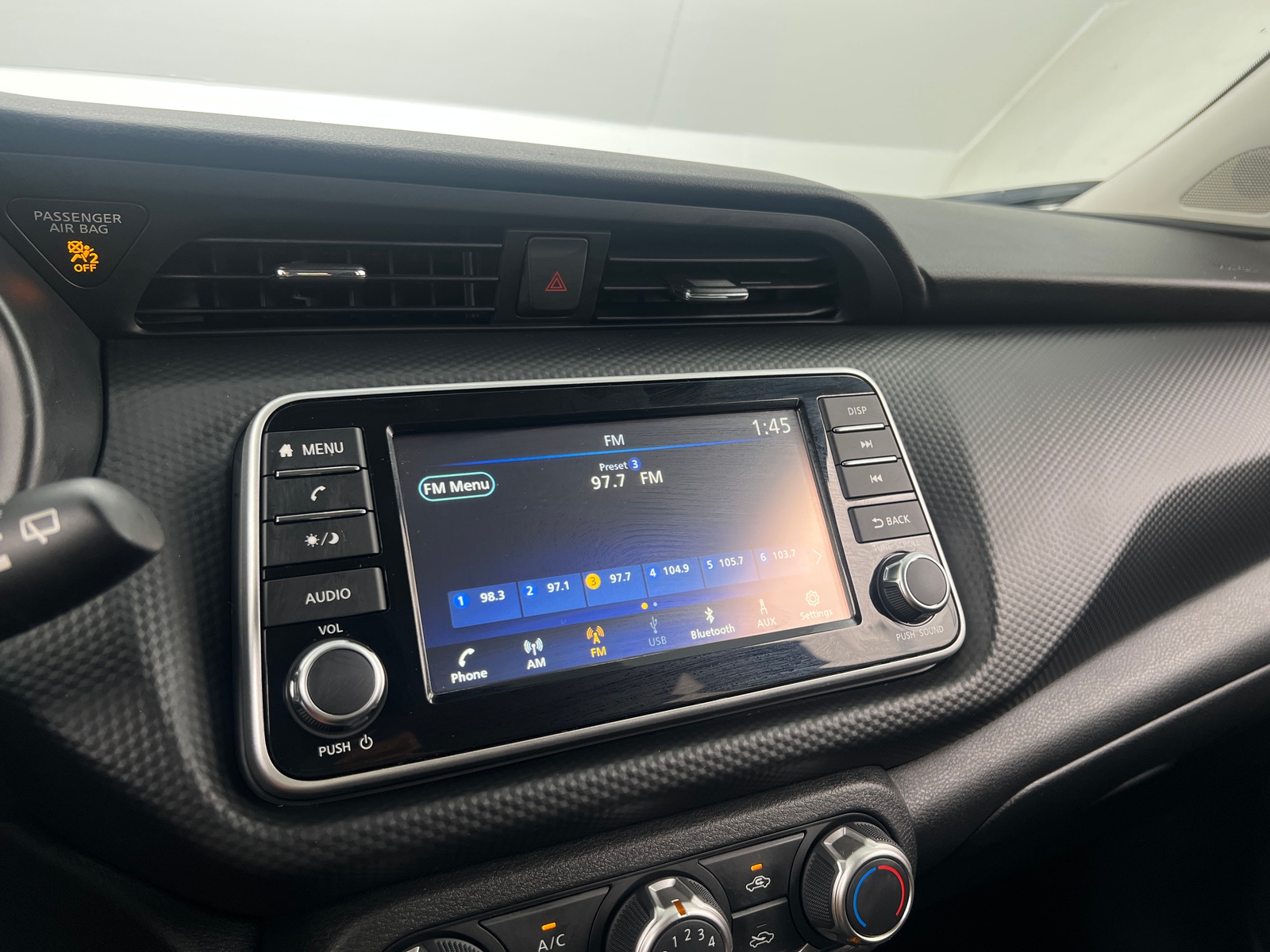 Thumbnail: 2024 Nissan Kicks - 4