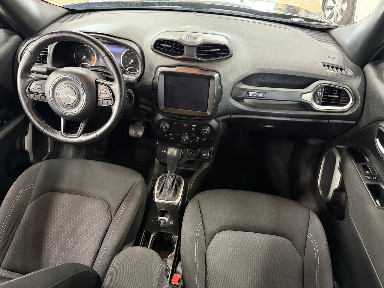 Thumbnail: 2021 Jeep Renegade - 3
