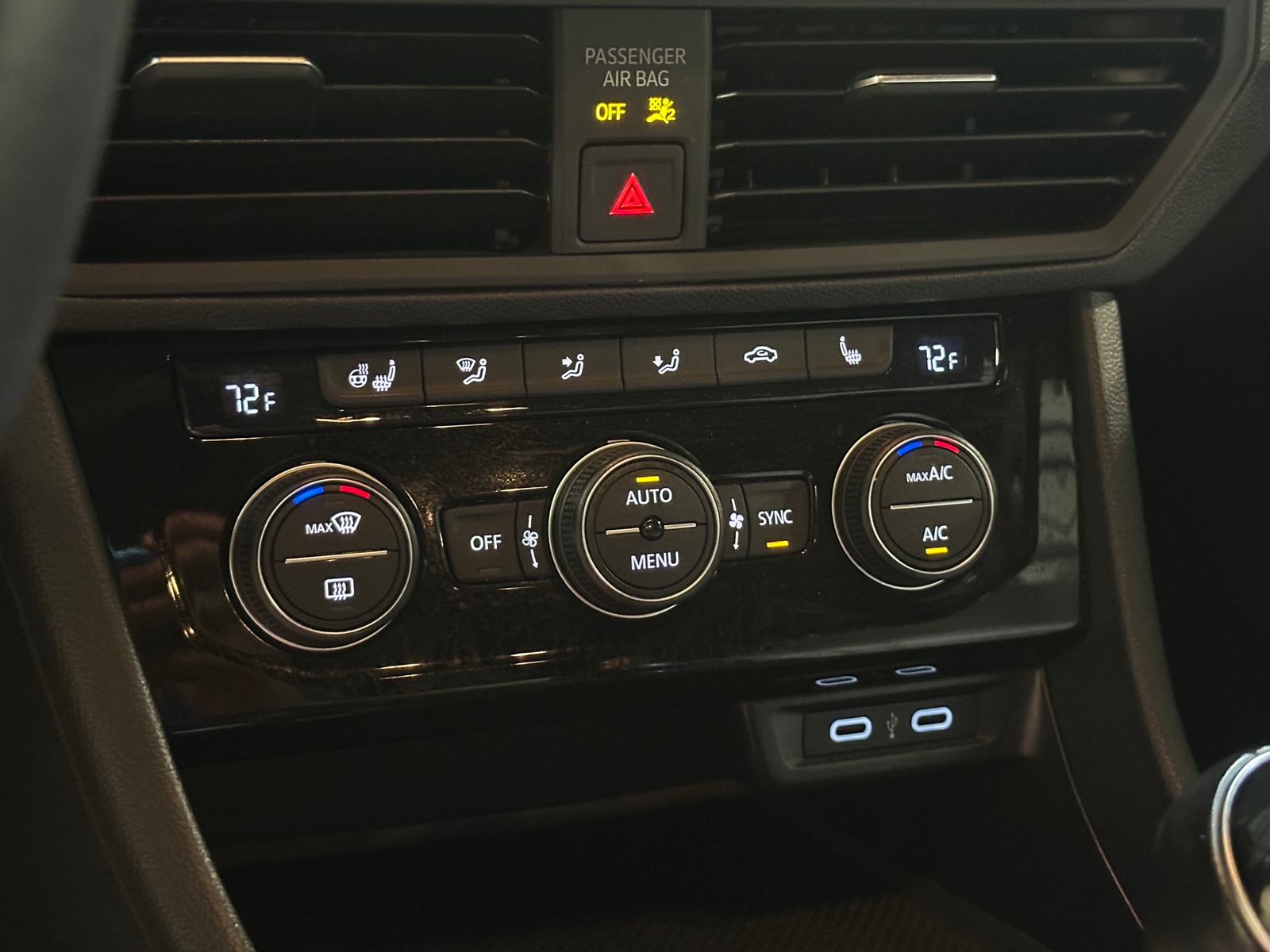 Thumbnail: 2020 Volkswagen Jetta - 3