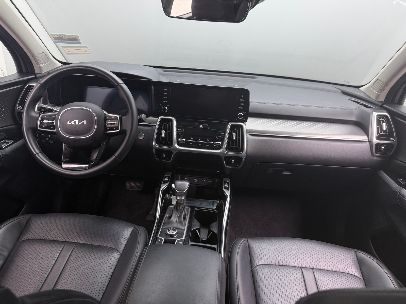 Thumbnail: 2023 Kia Sorento - 2