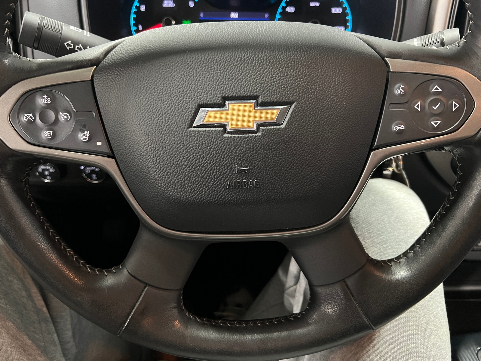 Thumbnail: 2019 Chevrolet Colorado - 4
