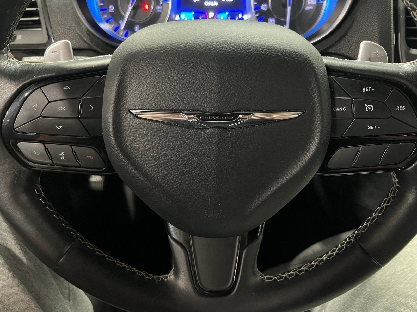 Thumbnail: 2021 Chrysler 300 - 4