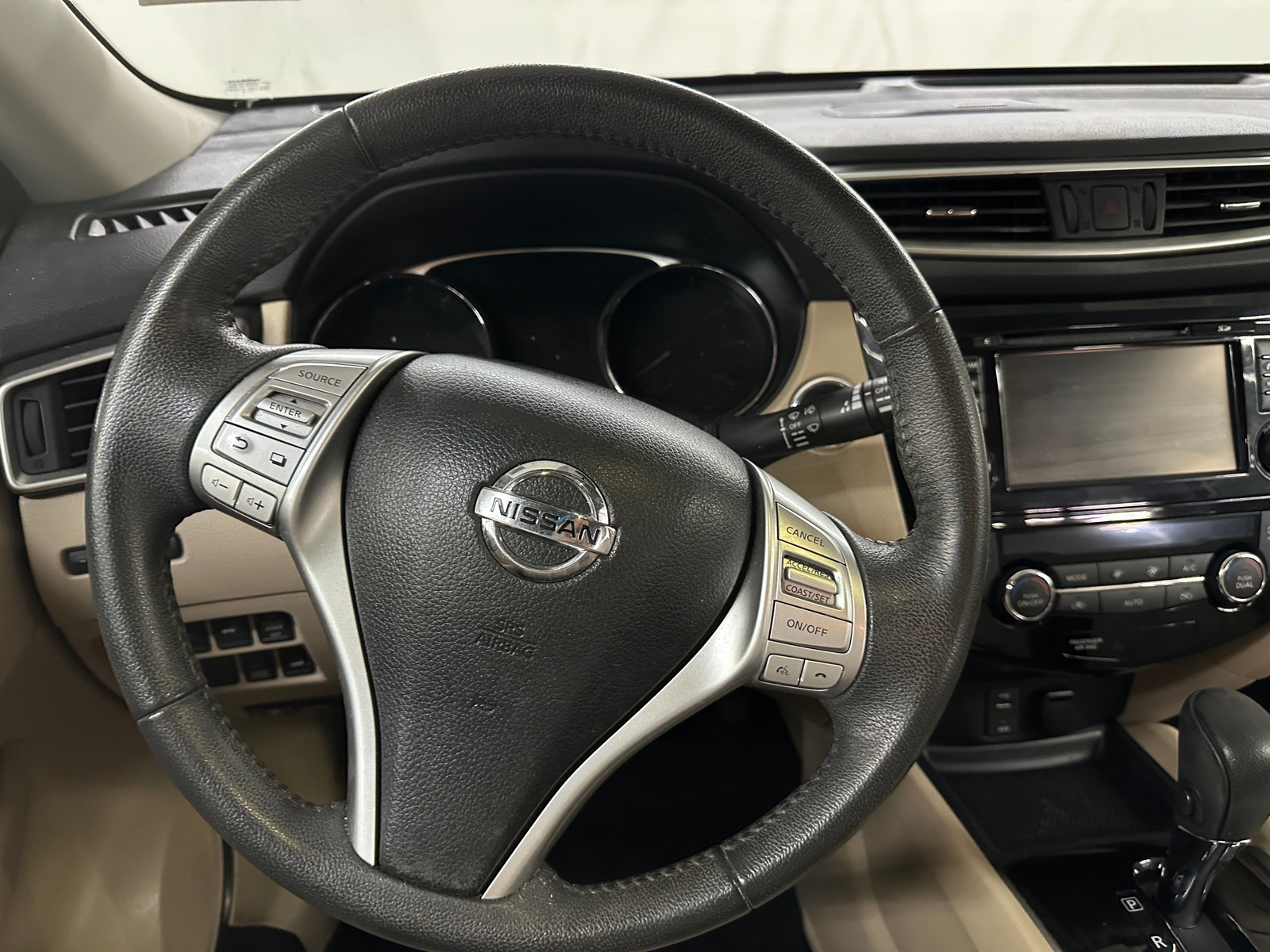 Thumbnail: 2016 Nissan Rogue - 4