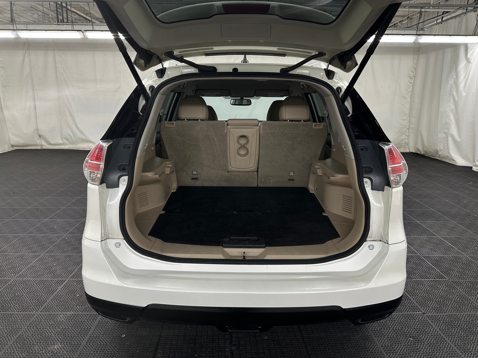 Thumbnail: 2016 Nissan Rogue - 6
