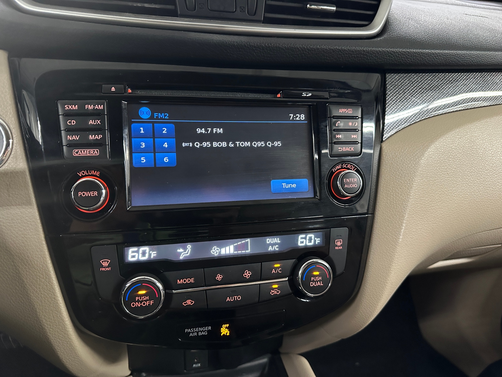 Thumbnail: 2016 Nissan Rogue - 3