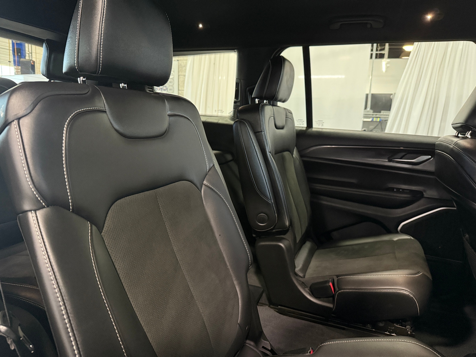 Thumbnail: 2022 Jeep Grand Cherokee L - 5