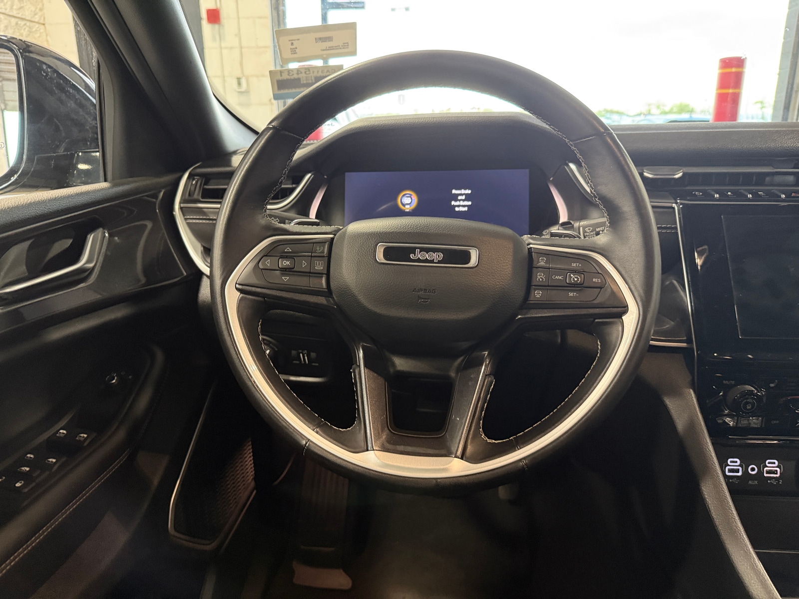 Thumbnail: 2022 Jeep Grand Cherokee L - 4