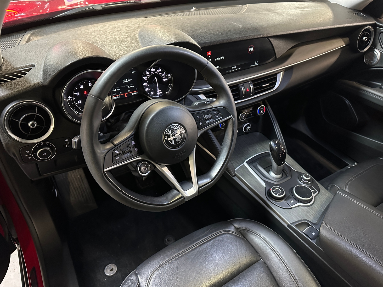 Thumbnail: 2018 Alfa Romeo Stelvio - 2