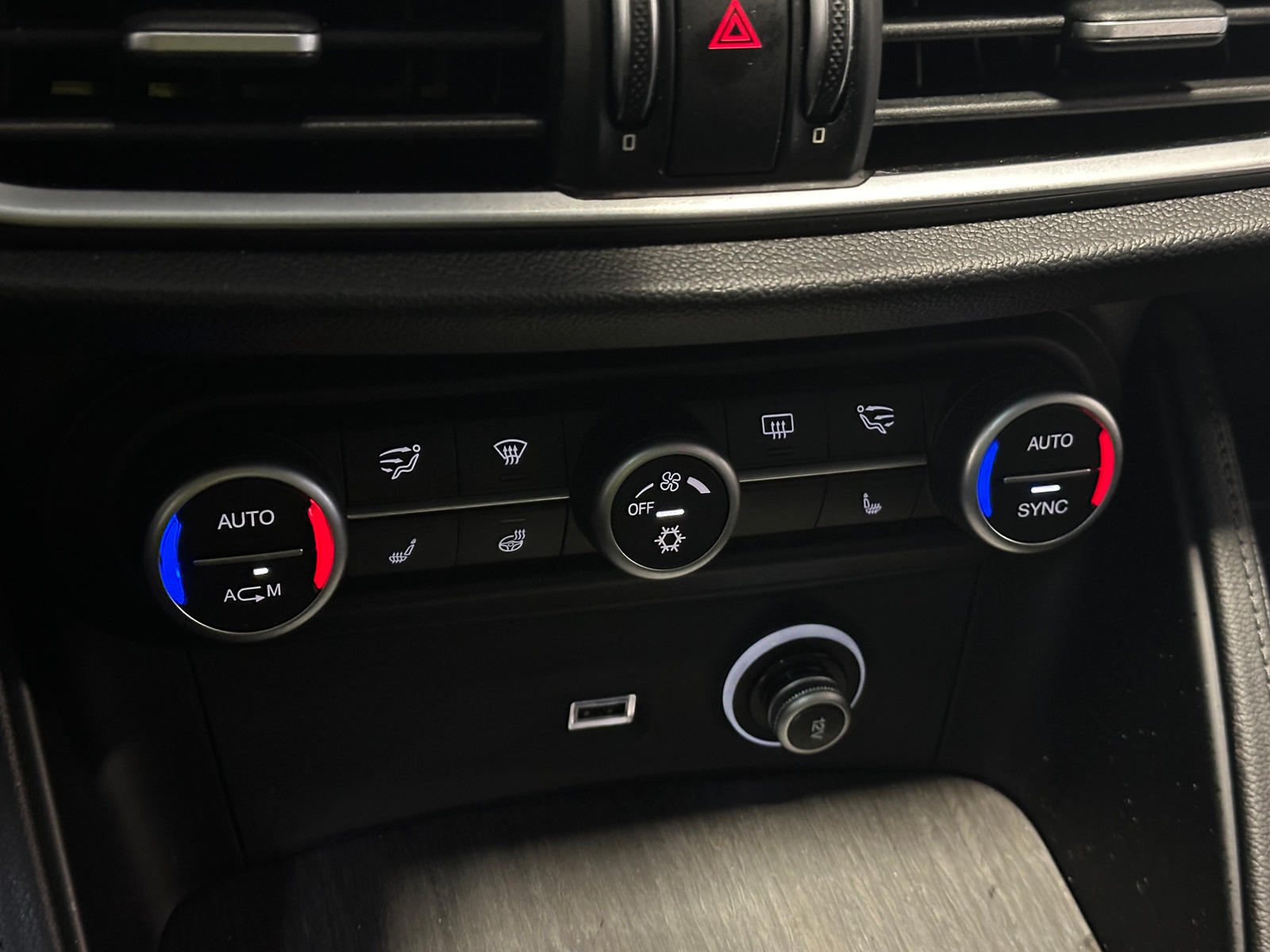 Thumbnail: 2018 Alfa Romeo Stelvio - 3