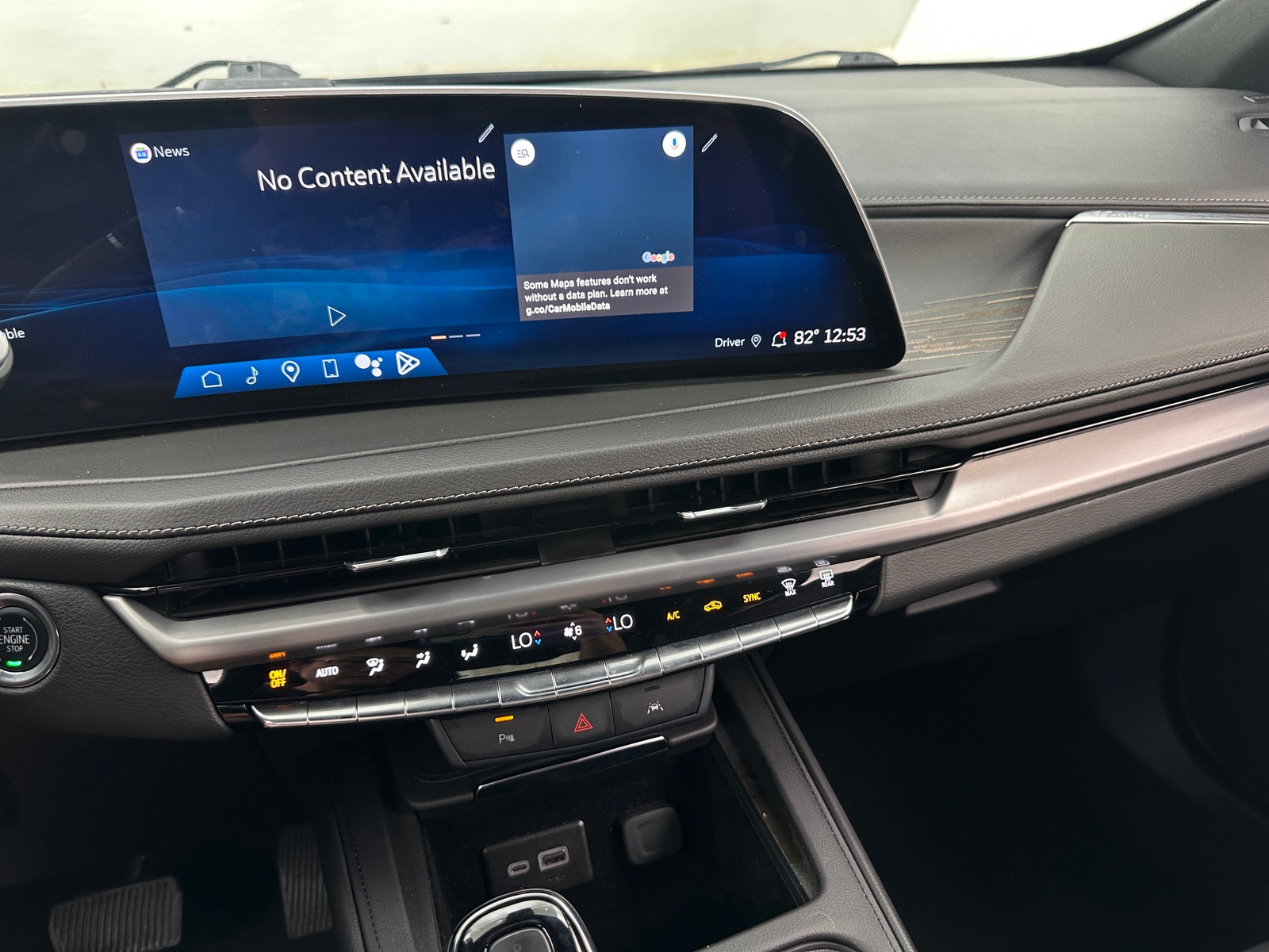 Thumbnail: 2024 Cadillac XT4 - 3