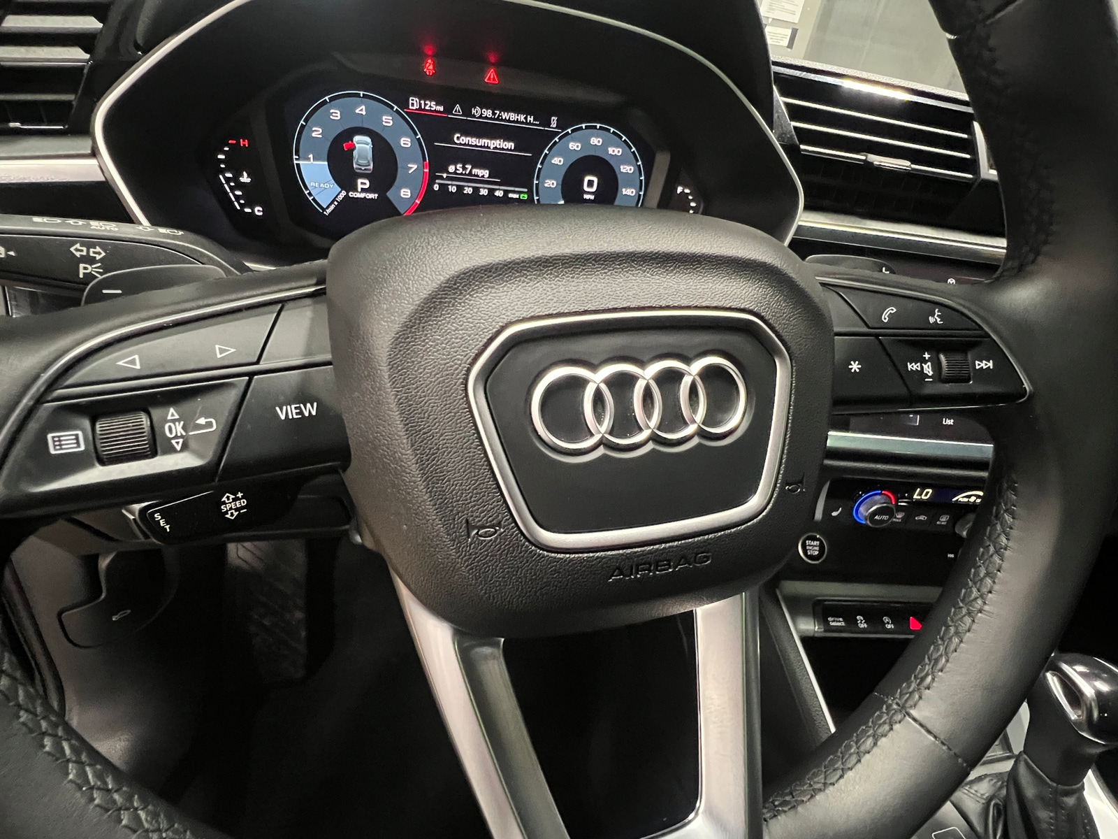Thumbnail: 2022 Audi Q3 - 4