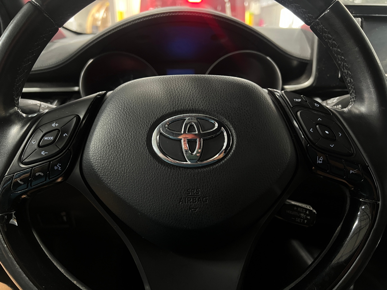 Thumbnail: 2018 Toyota C-HR - 5