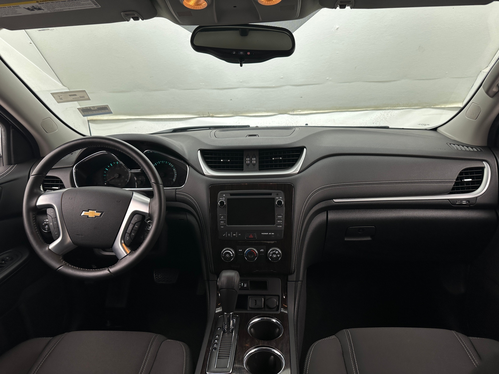 Thumbnail: 2017 Chevrolet Traverse - 3