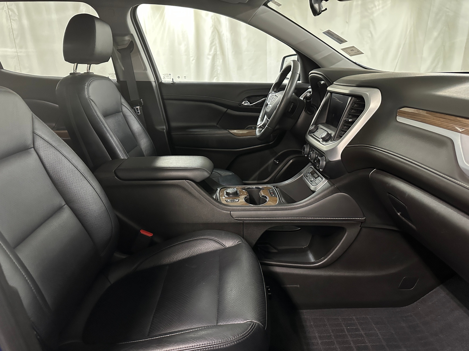 Thumbnail: 2023 GMC Acadia - 2
