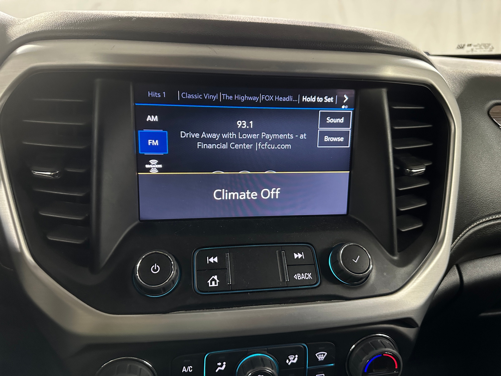 Thumbnail: 2023 GMC Acadia - 4