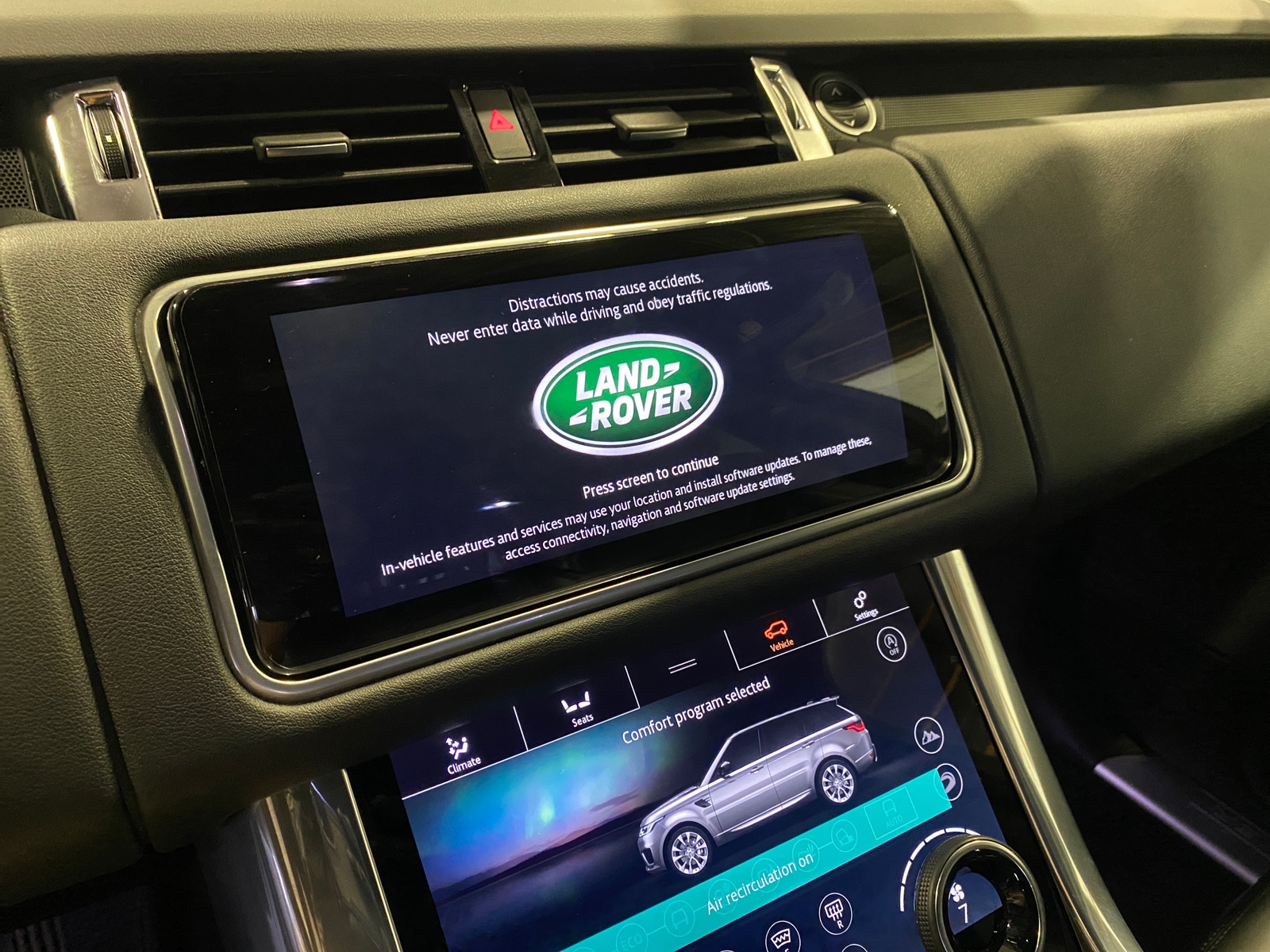 Thumbnail: 2018 Land Rover Range Rover Sport - 3