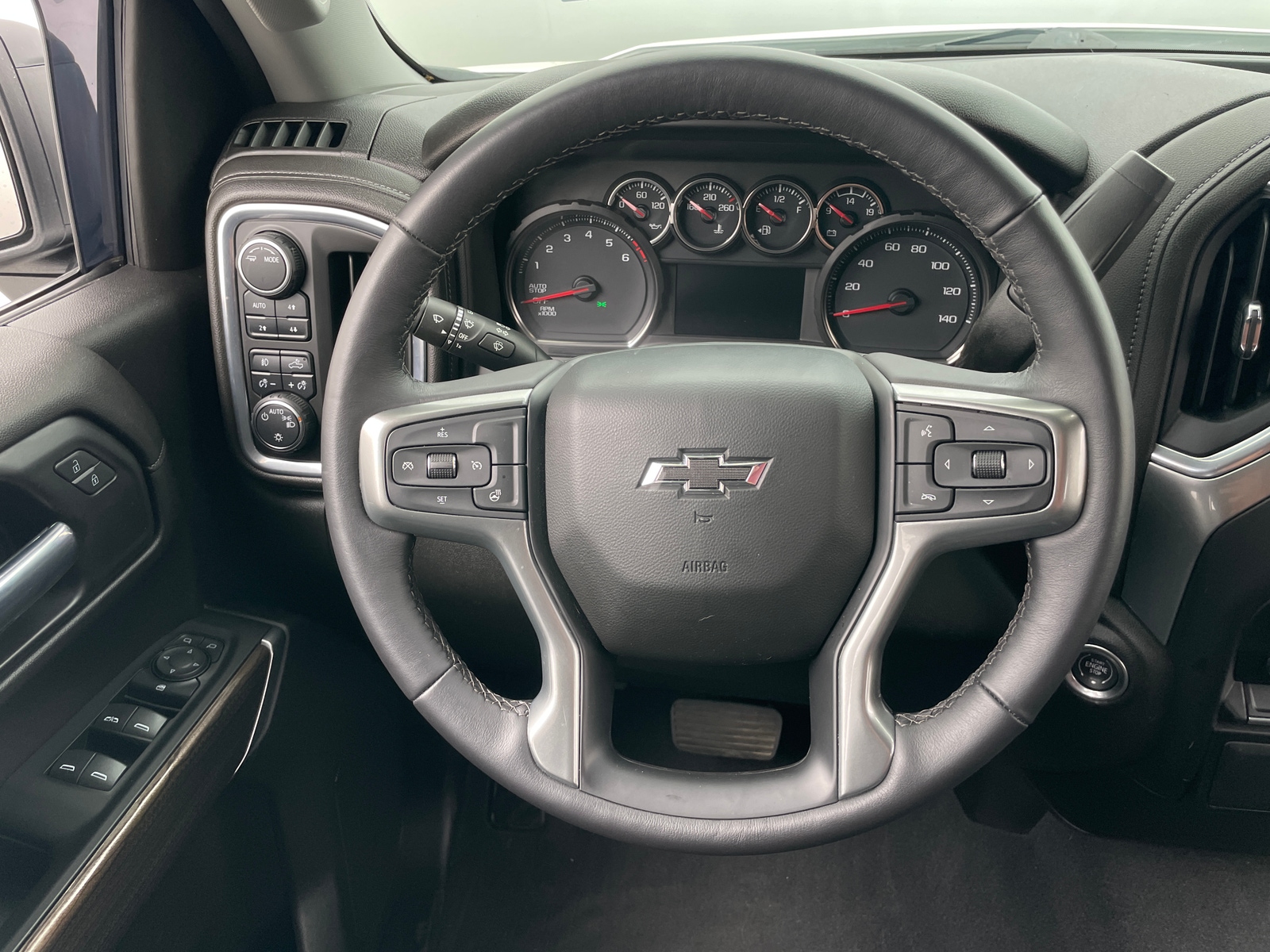 Thumbnail: 2022 Chevrolet Silverado 1500 - 5