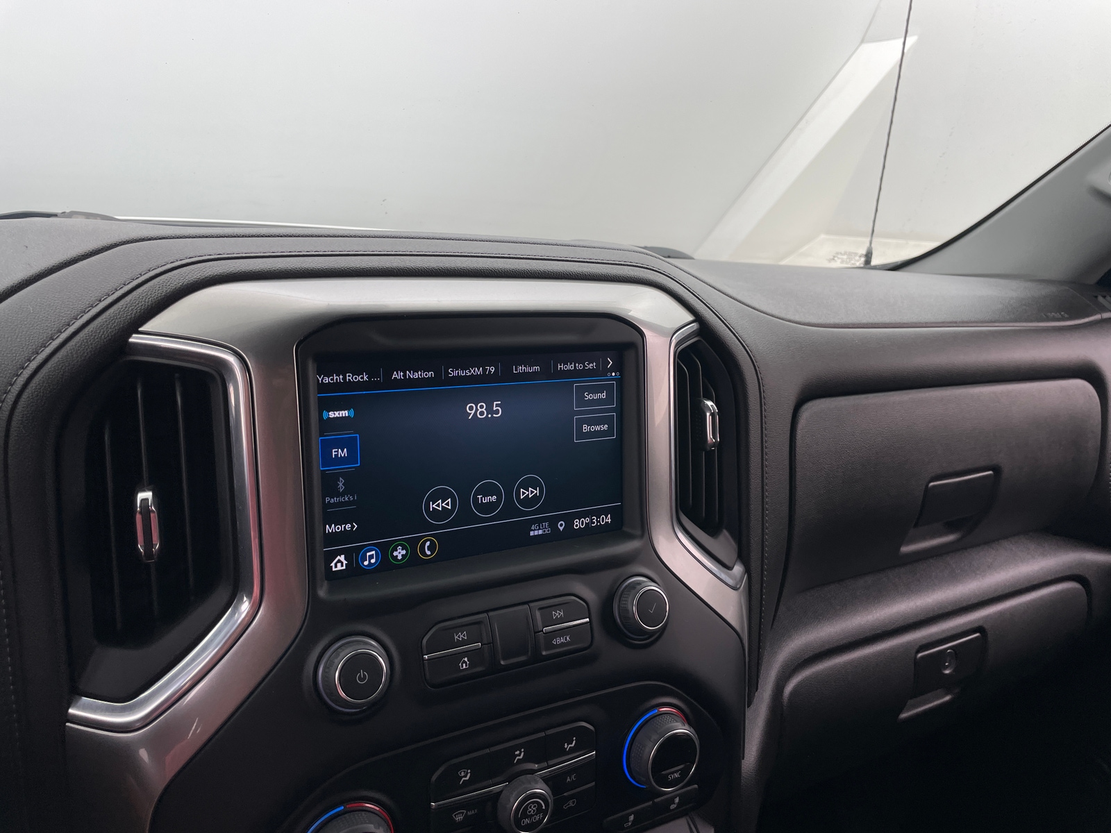 Thumbnail: 2022 Chevrolet Silverado 1500 - 4