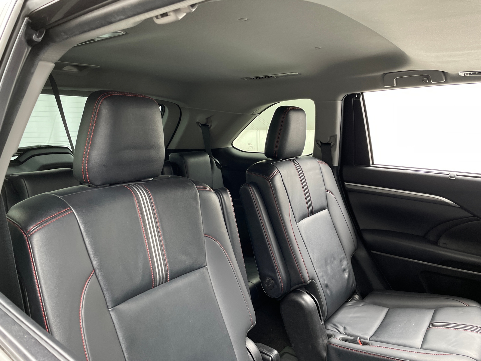 Thumbnail: 2019 Toyota Highlander - 5