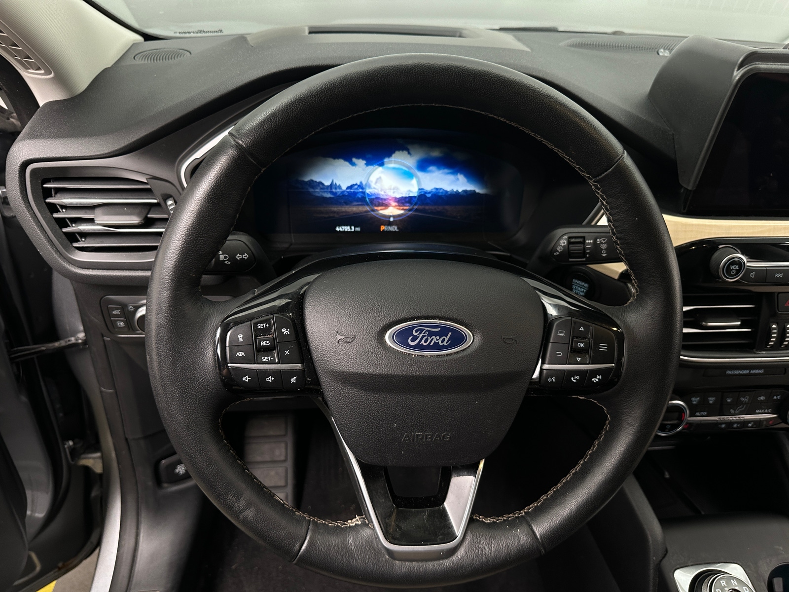 Thumbnail: 2021 Ford Escape - 4