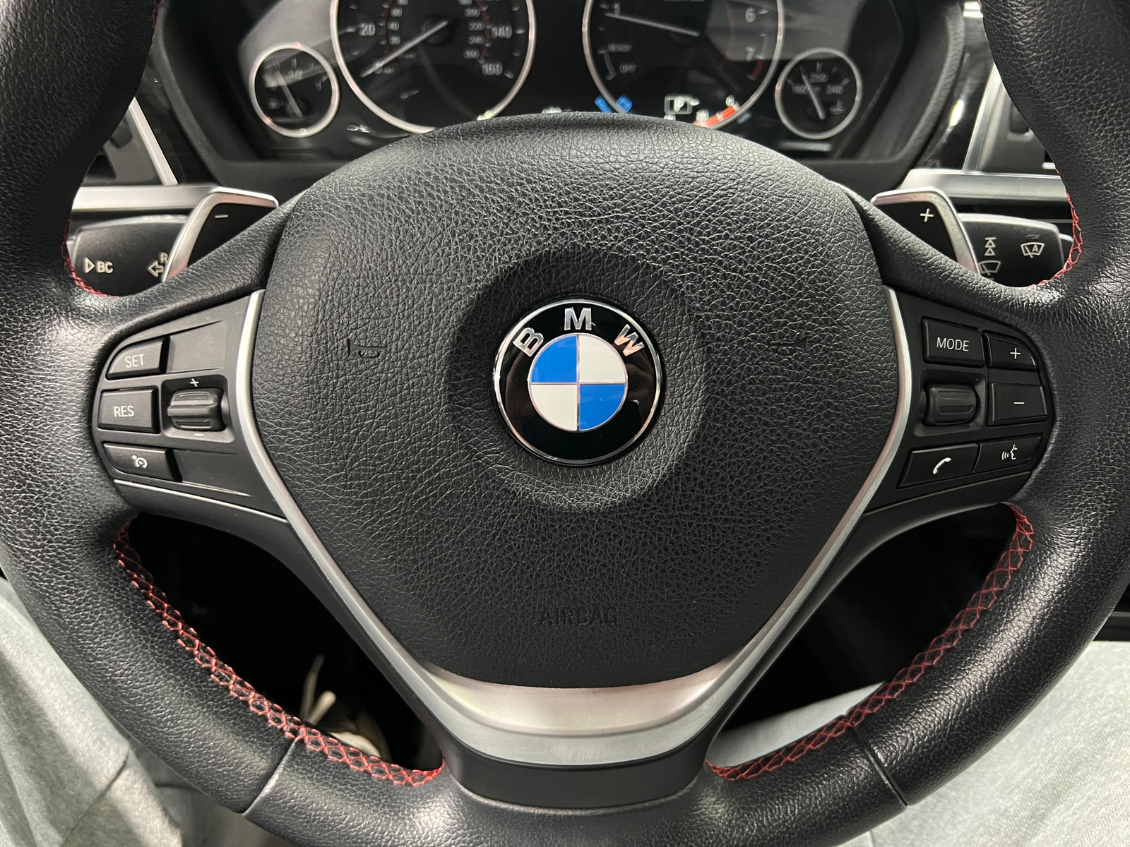 Thumbnail: 2016 BMW 3 Series - 4