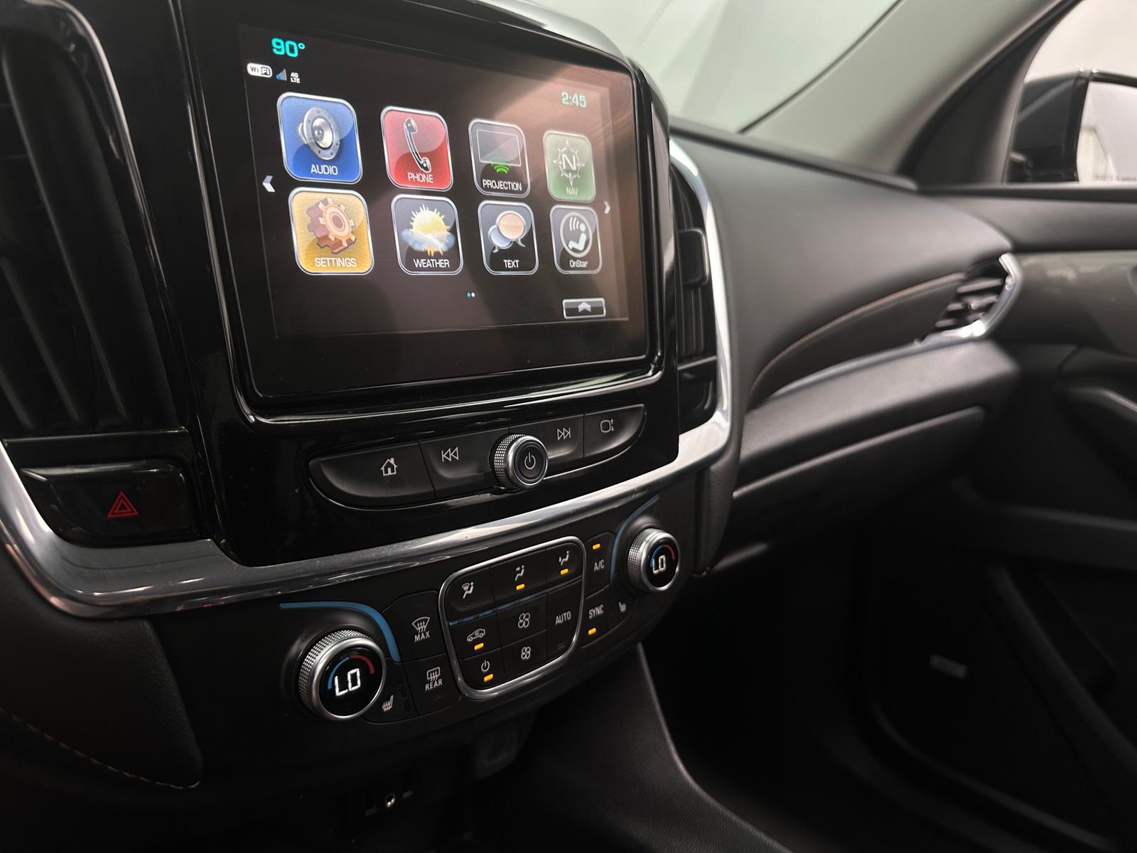 Thumbnail: 2019 Chevrolet Traverse - 3