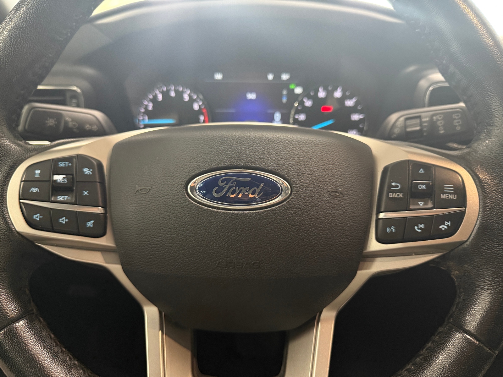 Thumbnail: 2021 Ford Explorer - 4
