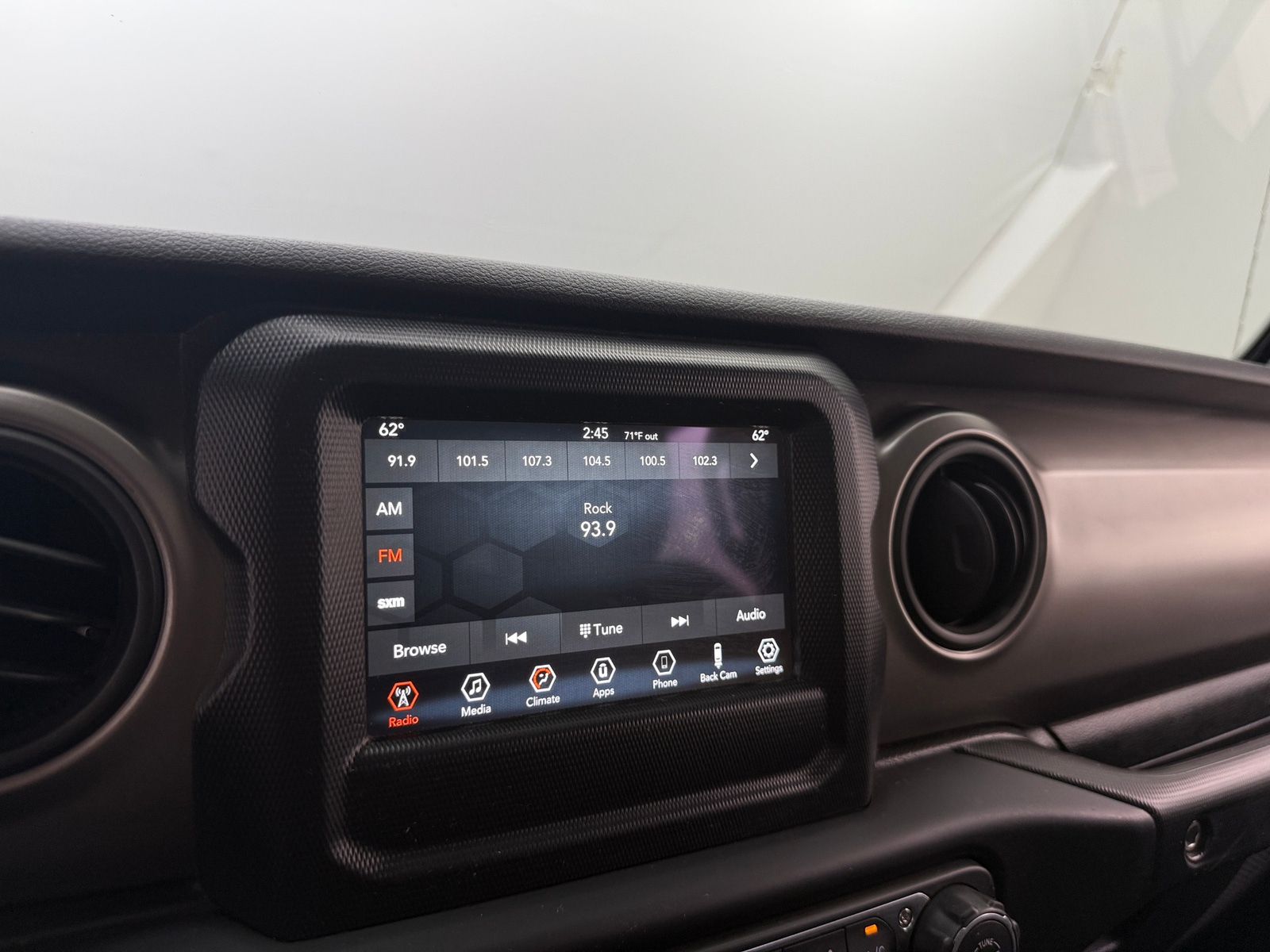 Thumbnail: 2018 Jeep Wrangler - 4