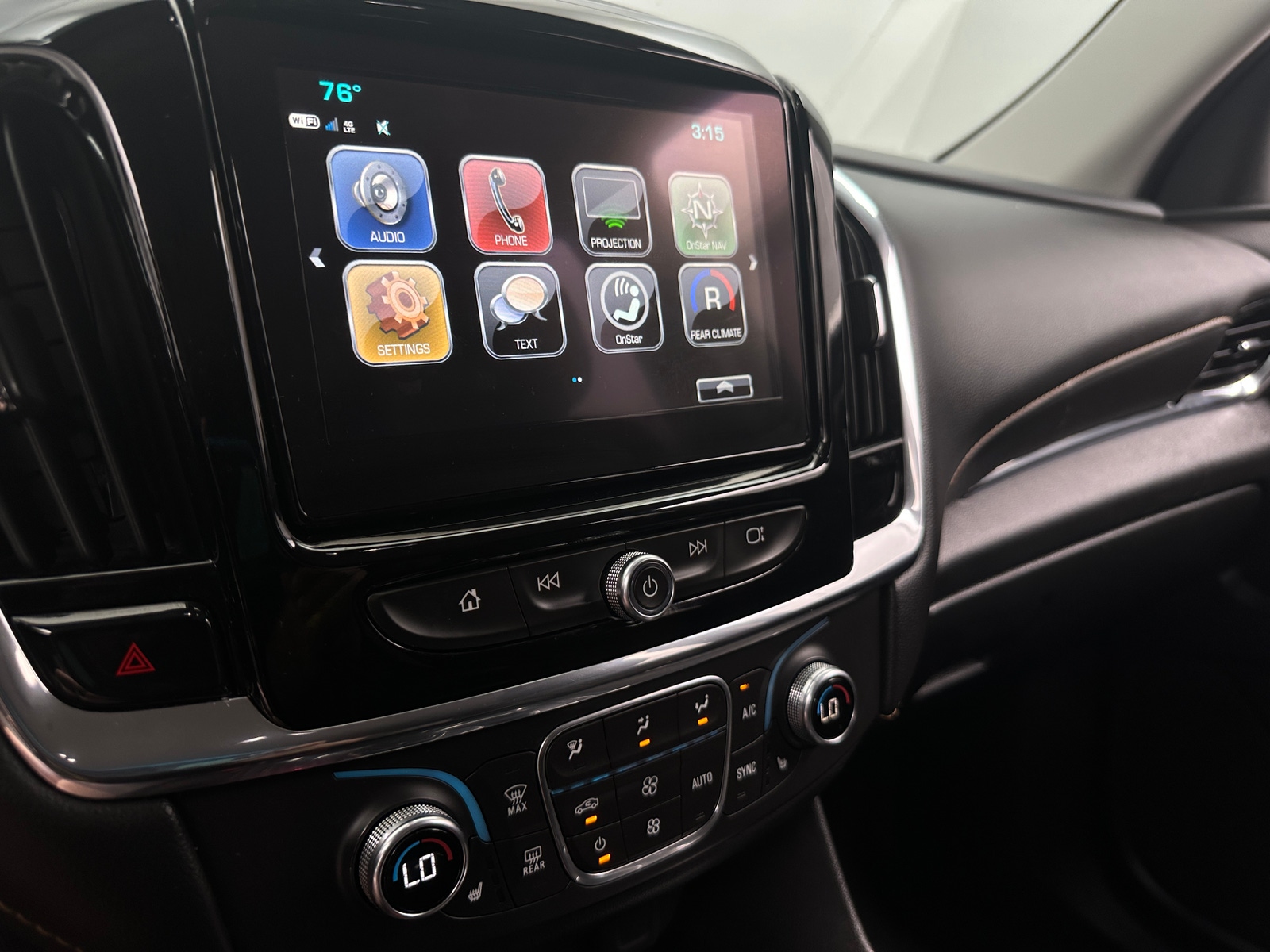 Thumbnail: 2019 Chevrolet Traverse - 4