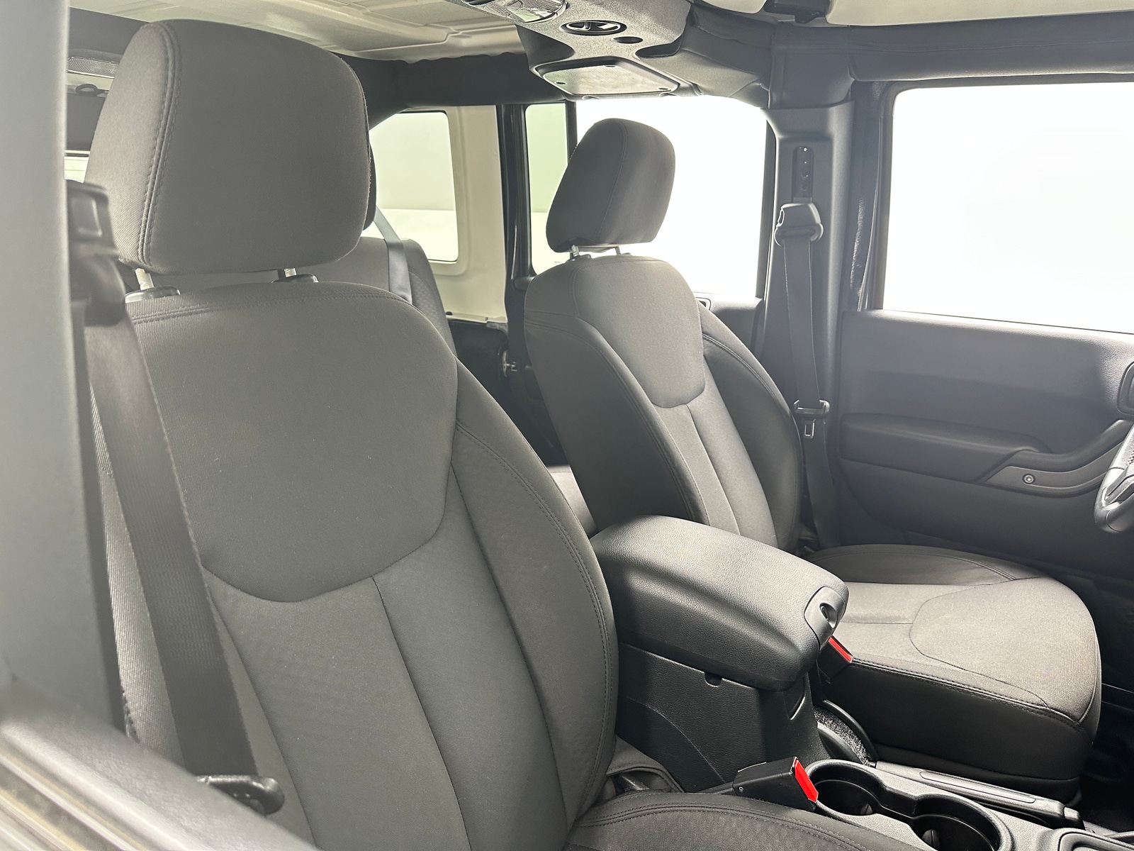 Thumbnail: 2016 Jeep Wrangler - 2